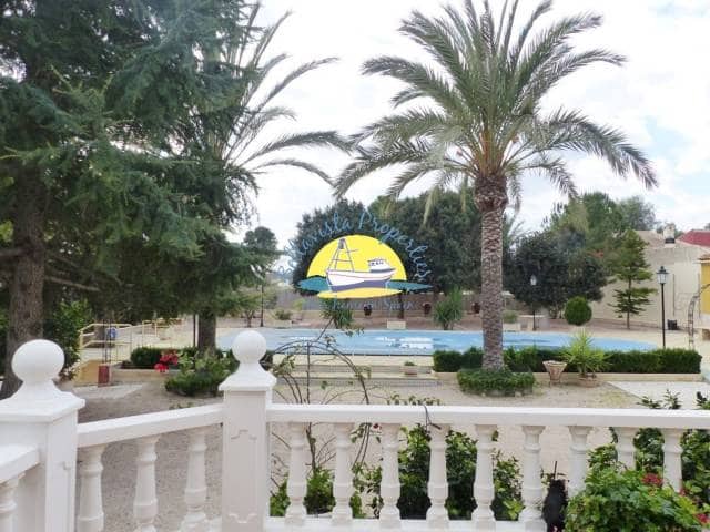 5 soveværelse Finca/Landehus til salg i Totana med swimmingpool garage - € 360.000 (Ref: 6153946)