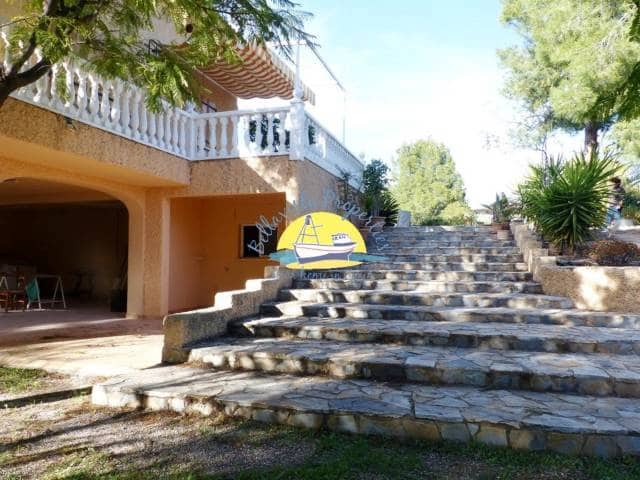 4 soveværelse Finca/Landehus til salg i Totana med swimmingpool garage - € 299.999 (Ref: 6153948)