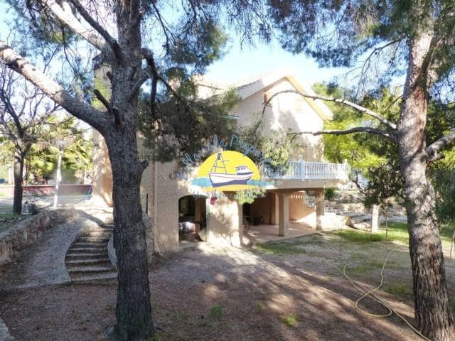 4 soveværelse Finca/Landehus til salg i Totana med swimmingpool garage - € 299.999 (Ref: 6153948)