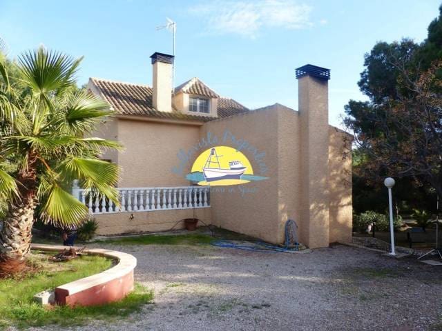 4 soveværelse Finca/Landehus til salg i Totana med swimmingpool garage - € 299.999 (Ref: 6153948)