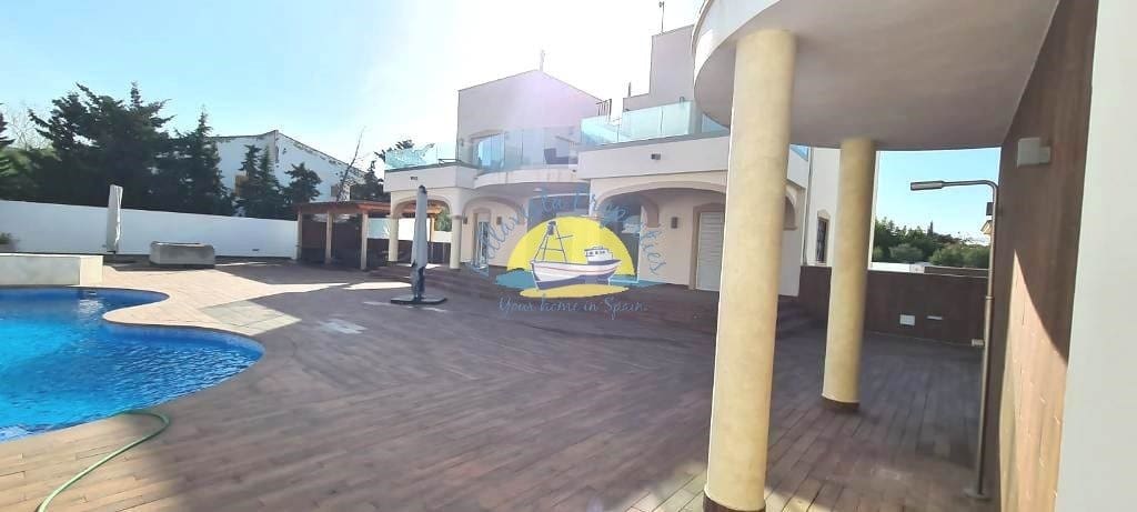 5 bedroom Villa for sale in La Azohia with pool garage - € 799,000 (Ref: 6525597)