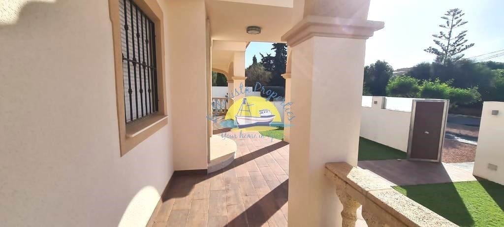 5 bedroom Villa for sale in La Azohia with pool garage - € 799,000 (Ref: 6525597)