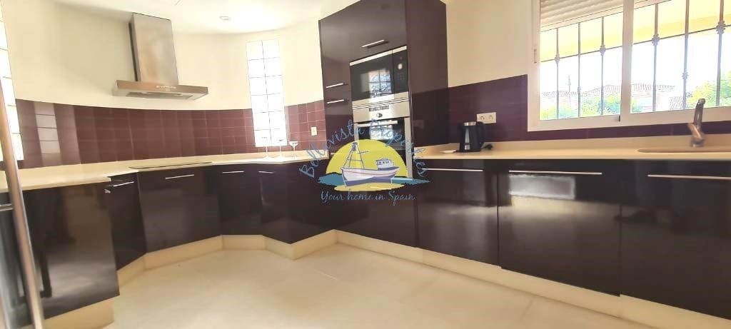 5 bedroom Villa for sale in La Azohia with pool garage - € 799,000 (Ref: 6525597)