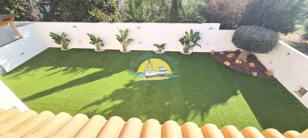 5 bedroom Villa for sale in La Azohia with pool garage - € 799,000 (Ref: 6525597)