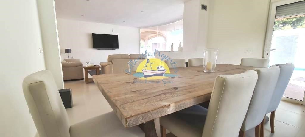 5 bedroom Villa for sale in La Azohia with pool garage - € 799,000 (Ref: 6525597)