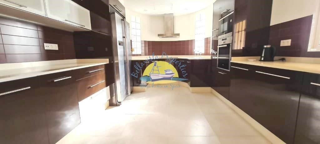 5 bedroom Villa for sale in La Azohia with pool garage - € 799,000 (Ref: 6525597)