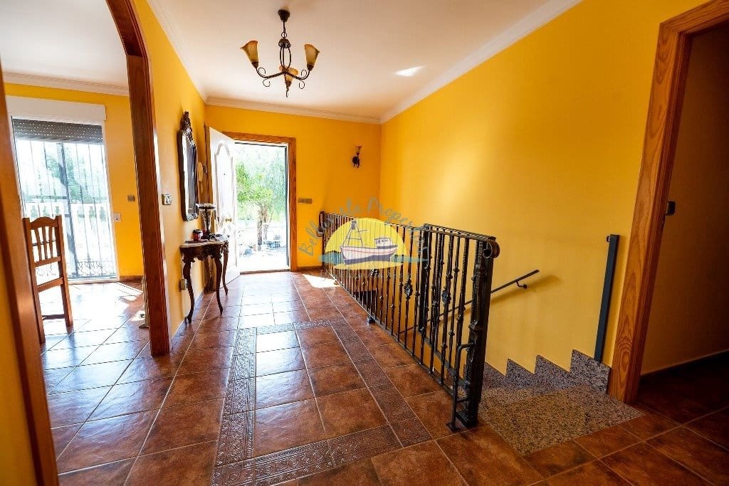 4 soveværelse Finca/Landehus til salg i Leiva med garage - € 495.000 (Ref: 6732245)