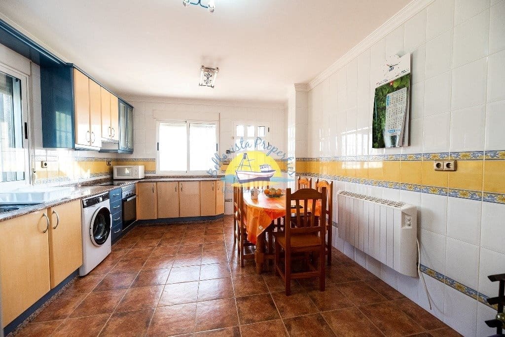 4 soveværelse Finca/Landehus til salg i Leiva med garage - € 495.000 (Ref: 6732245)