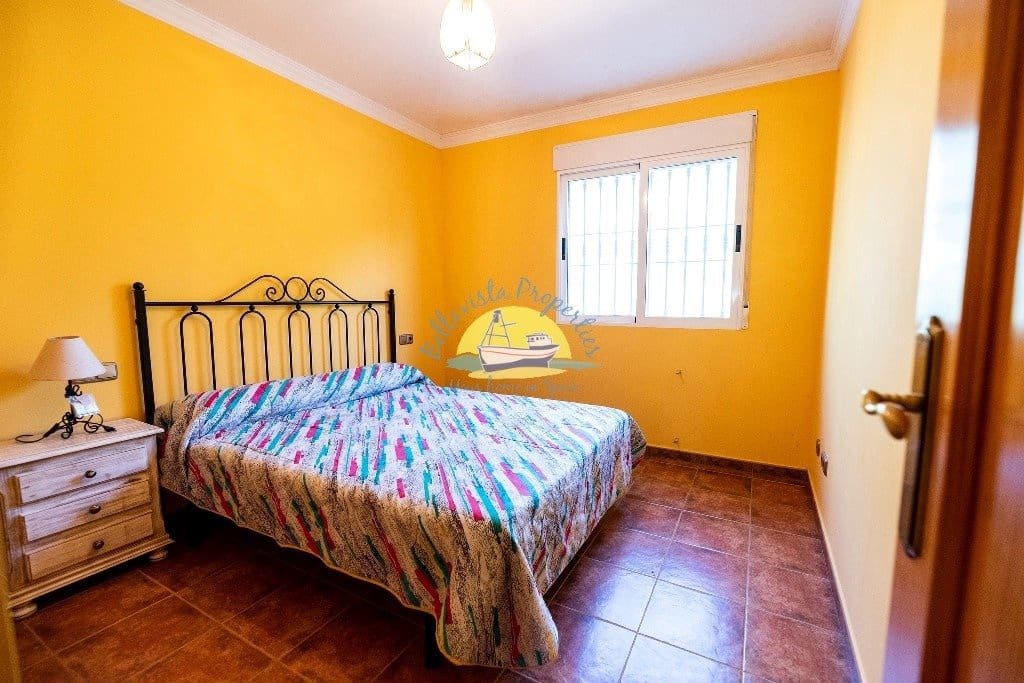 4 soveværelse Finca/Landehus til salg i Leiva med garage - € 495.000 (Ref: 6732245)