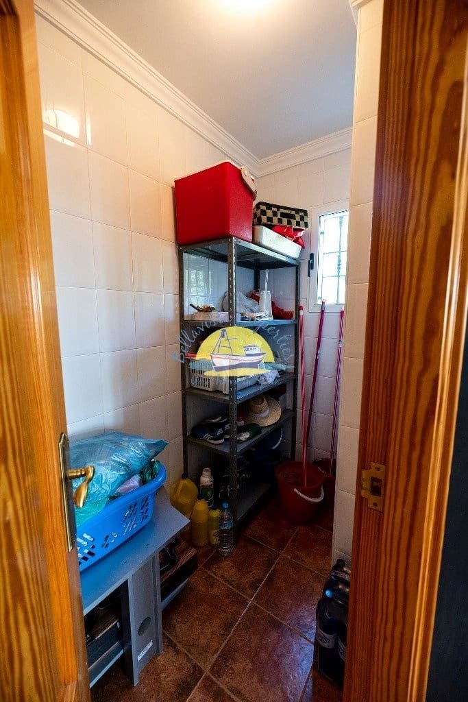 4 soveværelse Finca/Landehus til salg i Leiva med garage - € 495.000 (Ref: 6732245)