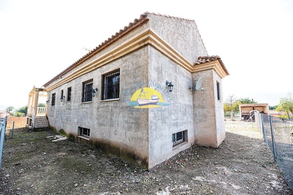 4 soveværelse Finca/Landehus til salg i Leiva med garage - € 495.000 (Ref: 6732245)