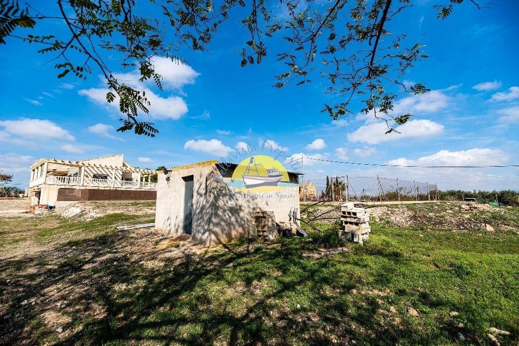 4 soveværelse Finca/Landehus til salg i Leiva med garage - € 495.000 (Ref: 6732245)