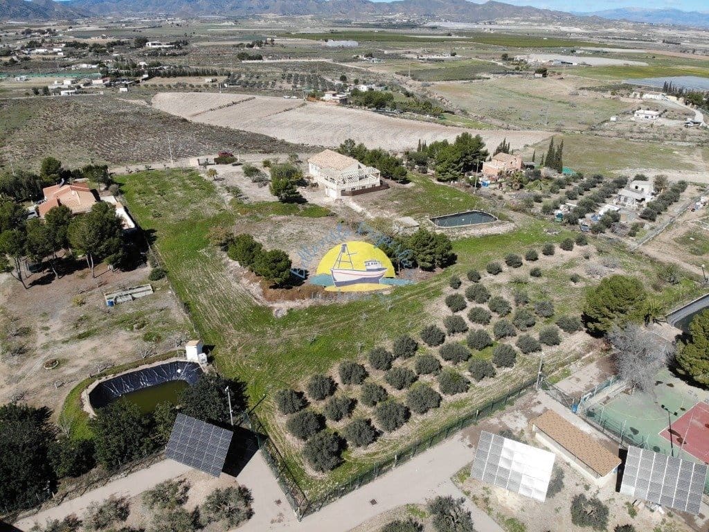 4 soveværelse Finca/Landehus til salg i Leiva med garage - € 495.000 (Ref: 6732245)