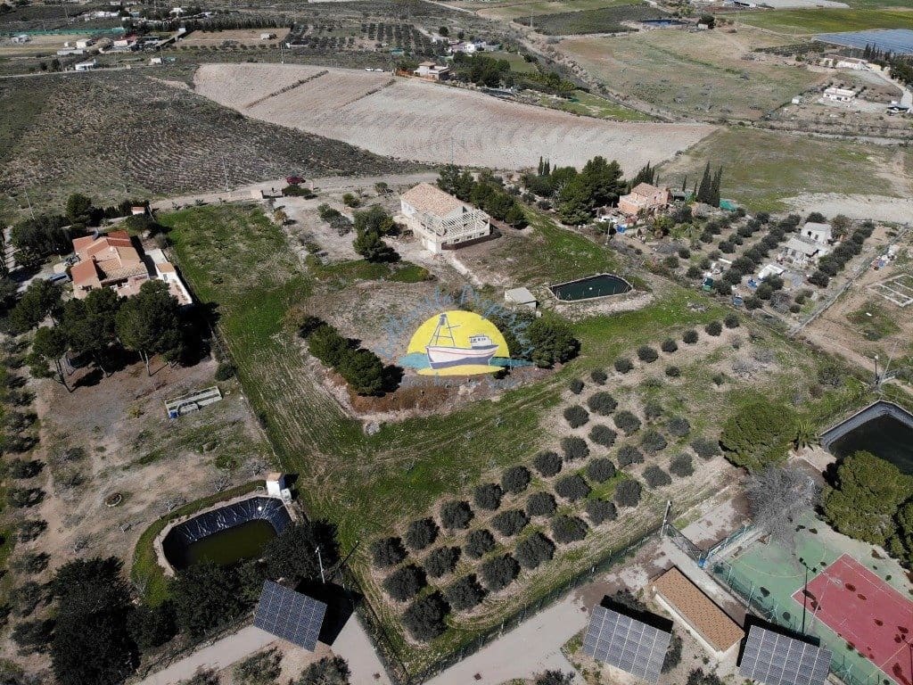 4 soveværelse Finca/Landehus til salg i Leiva med garage - € 495.000 (Ref: 6732245)