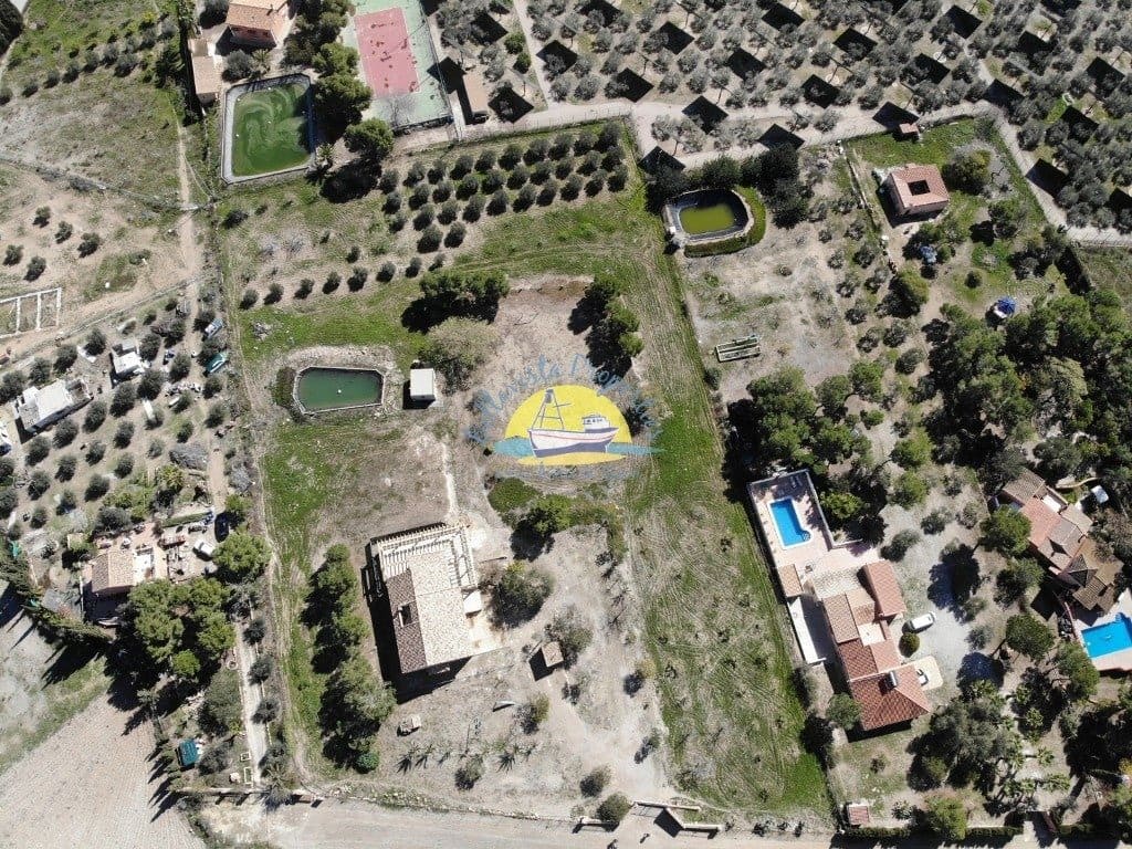 4 soveværelse Finca/Landehus til salg i Leiva med garage - € 495.000 (Ref: 6732245)