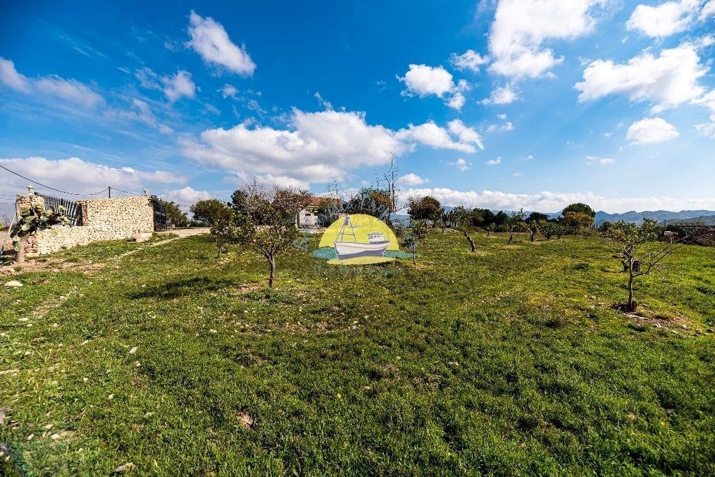 4 soveværelse Finca/Landehus til salg i Leiva med garage - € 495.000 (Ref: 6732245)