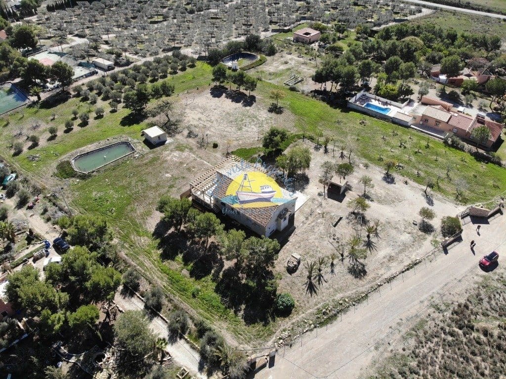 4 soveværelse Finca/Landehus til salg i Leiva med garage - € 495.000 (Ref: 6732245)