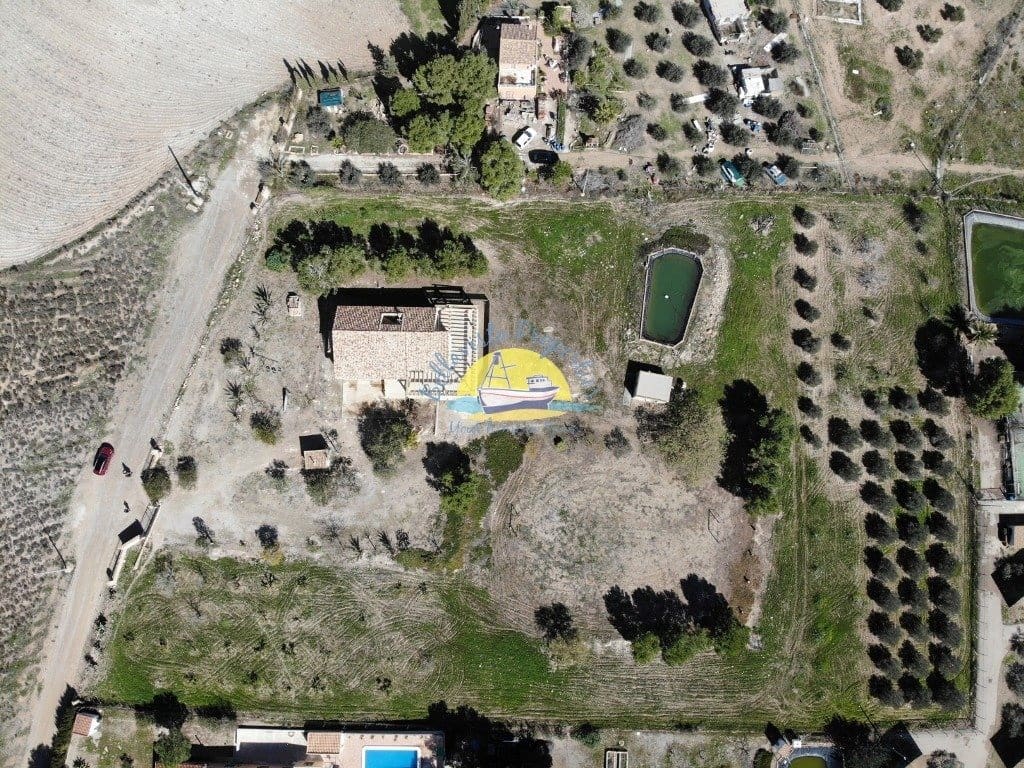 4 soveværelse Finca/Landehus til salg i Leiva med garage - € 495.000 (Ref: 6732245)