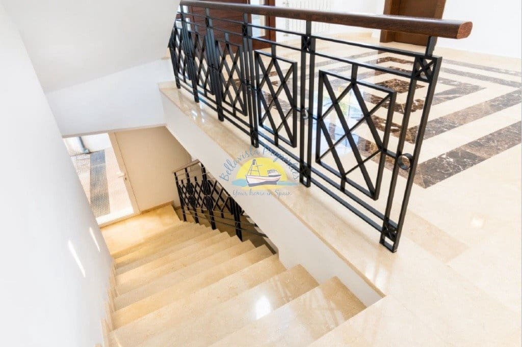 6 bedroom Villa for sale in Alfaz del Pi / L'Alfas del Pi with pool garage - € 1,600,000 (Ref: 7165913)