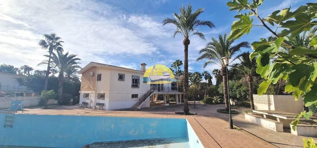 4 soveværelse Villa til salg i La Azohia med swimmingpool garage - € 599.000 (Ref: 7229574)