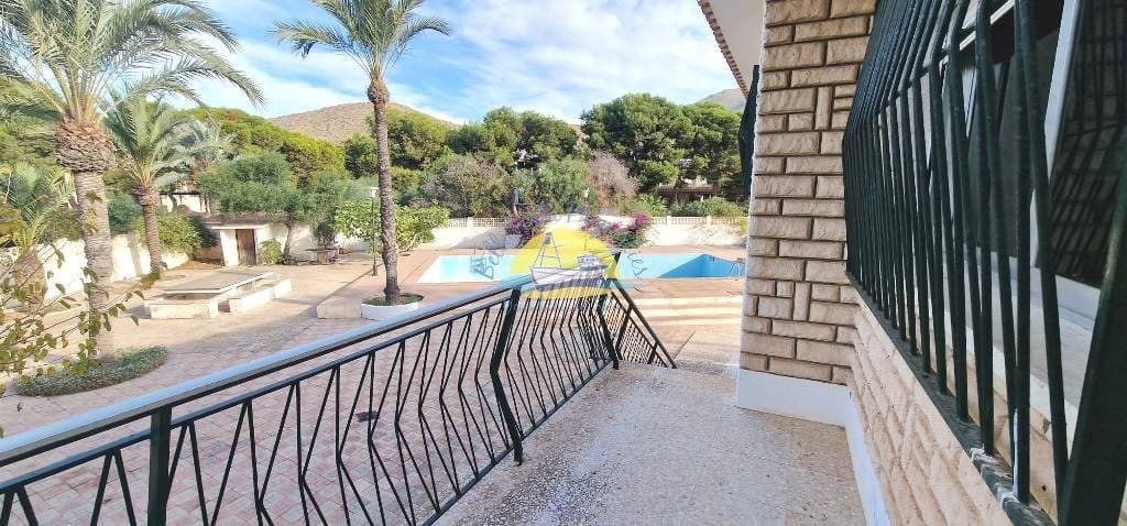 4 soveværelse Villa til salg i La Azohia med swimmingpool garage - € 599.000 (Ref: 7229574)