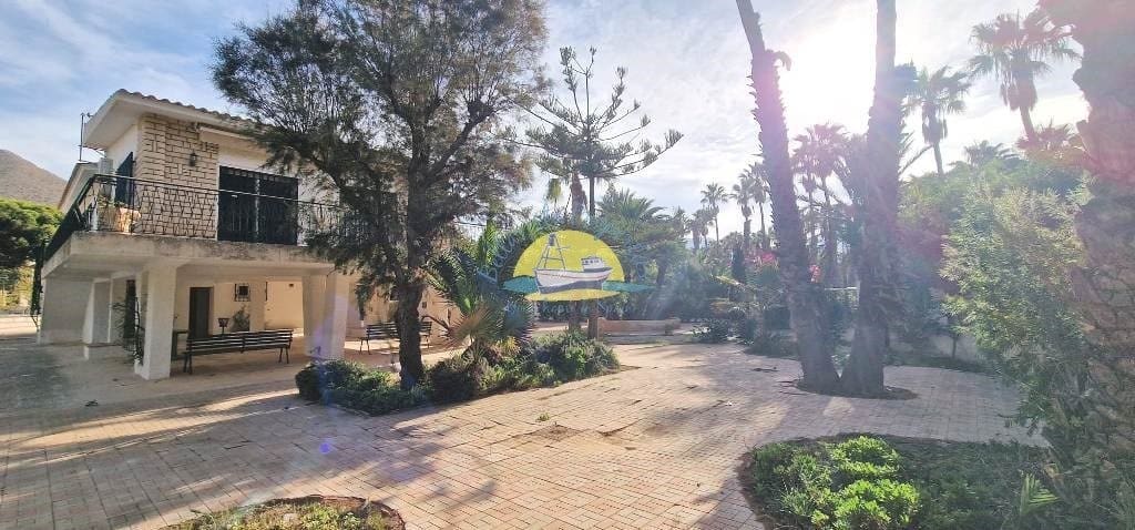 4 soveværelse Villa til salg i La Azohia med swimmingpool garage - € 599.000 (Ref: 7229574)