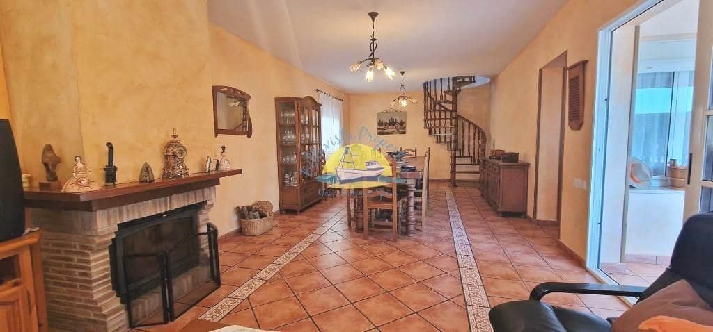 3 makuuhuone Huvila myytävänä paikassa El Pareton mukana uima-altaan - 279 999 € (Ref: 7440956)