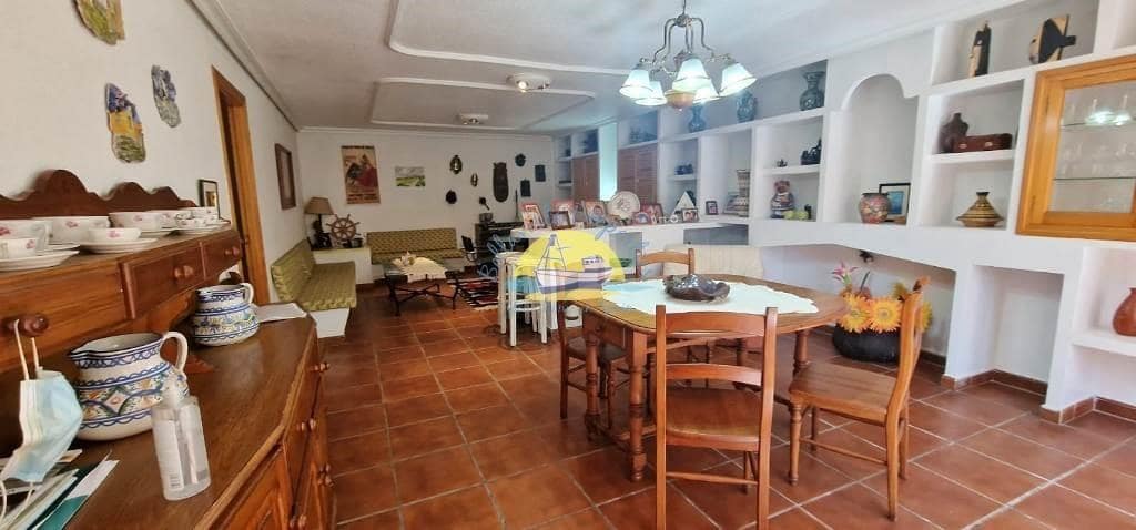 5 soveværelse Villa til salg i Alamillo med garage - € 299.999 (Ref: 7628041)