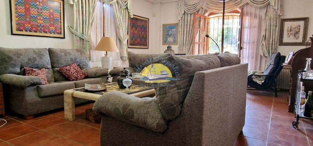 5 soveværelse Villa til salg i Alamillo med garage - € 299.999 (Ref: 7628041)