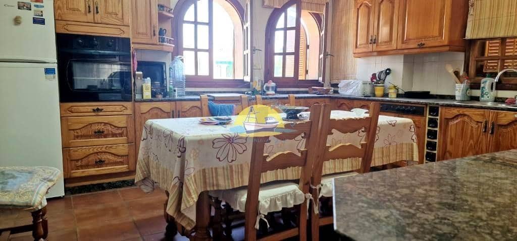 5 soveværelse Villa til salg i Alamillo med garage - € 299.999 (Ref: 7628041)