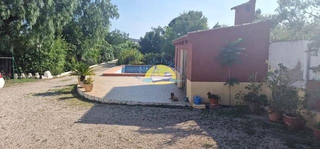 4 bedroom Villa for sale in Totana with pool - € 222,000 (Ref: 7640174)