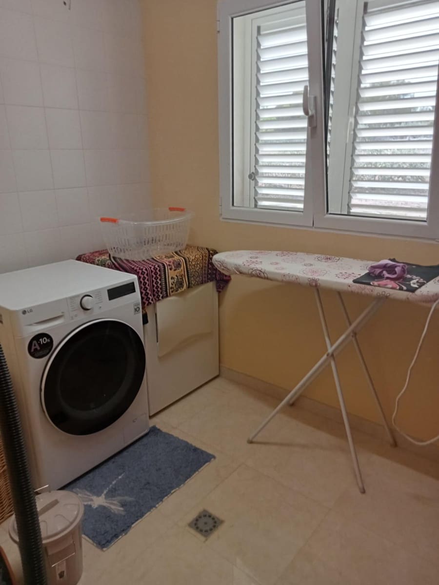 4 bedroom Villa for sale in Totana with pool - € 425,000 (Ref: 8385597)