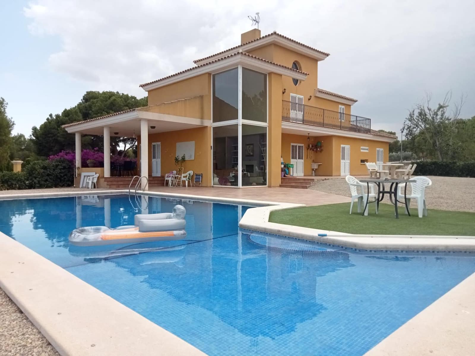 4 bedroom Villa for sale in Totana with pool - € 425,000 (Ref: 8385597)