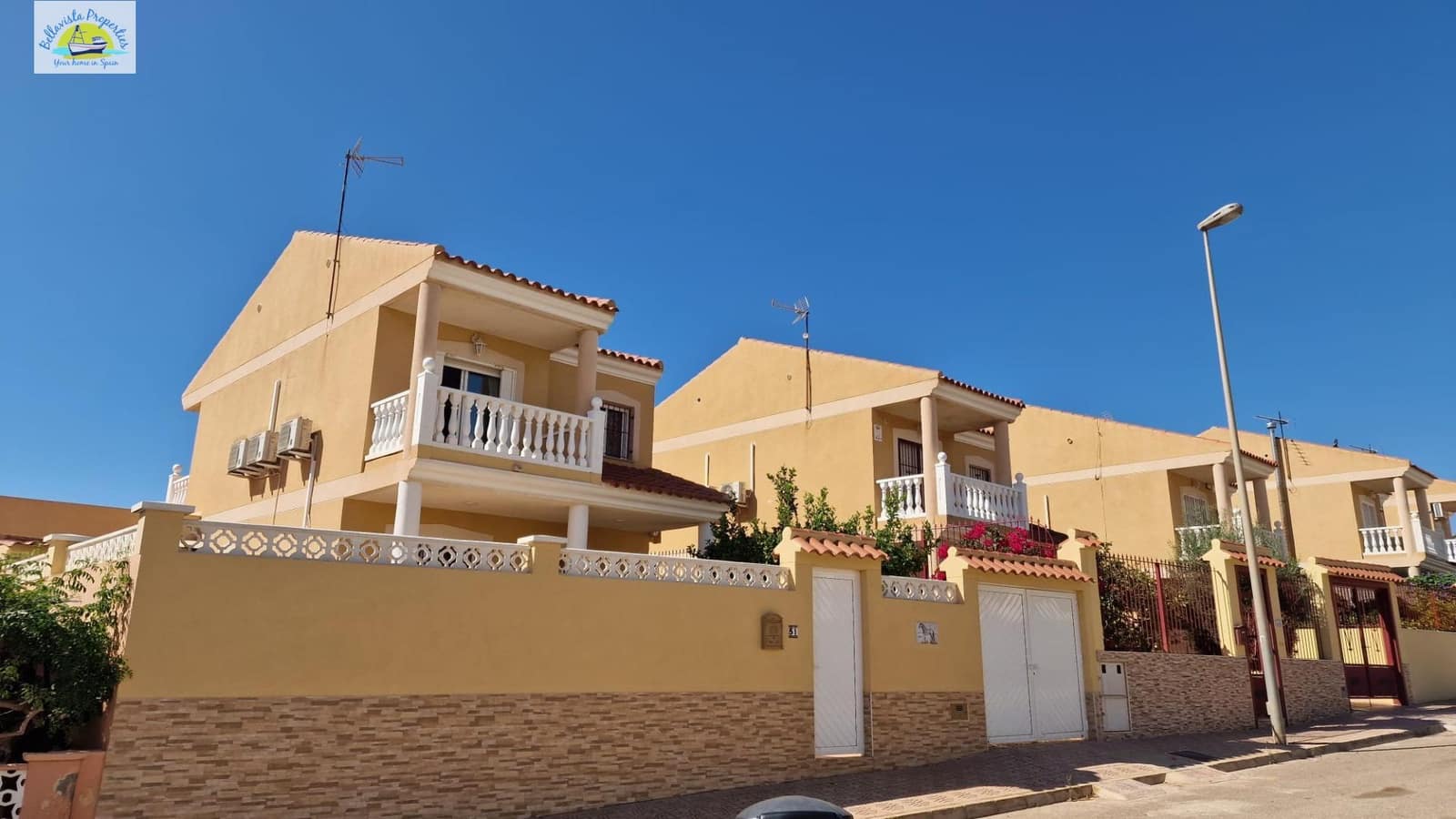 4 soveværelse Villa til salg i Alamillo med swimmingpool - € 365.000 (Ref: 8509599)