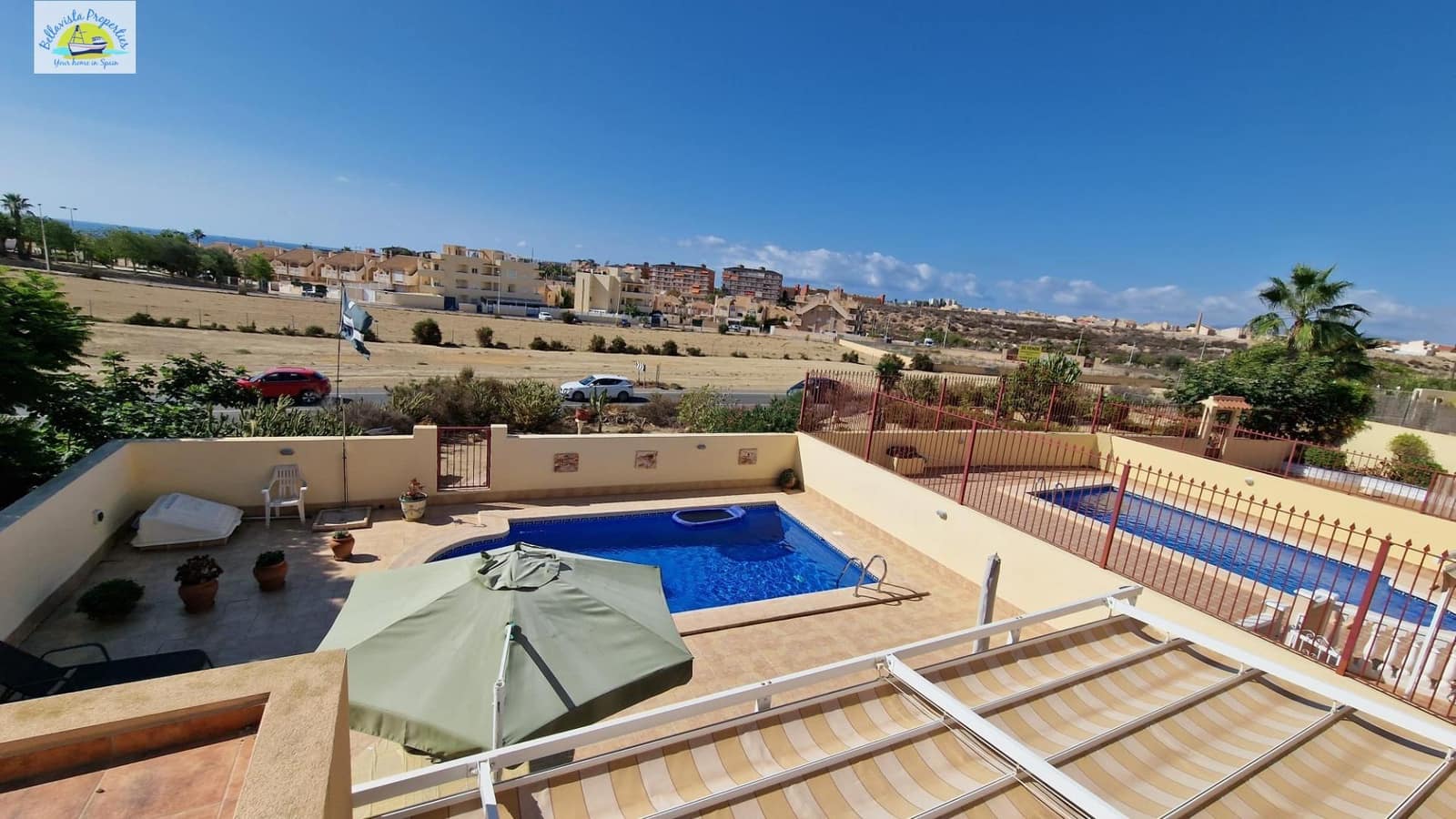 4 soveværelse Villa til salg i Alamillo med swimmingpool - € 365.000 (Ref: 8509599)