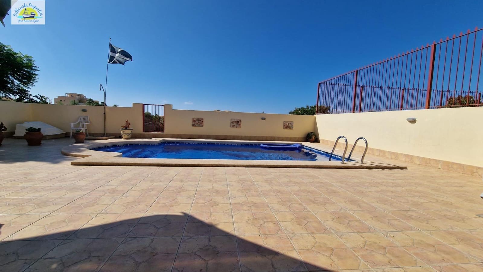 4 soveværelse Villa til salg i Alamillo med swimmingpool - € 365.000 (Ref: 8509599)