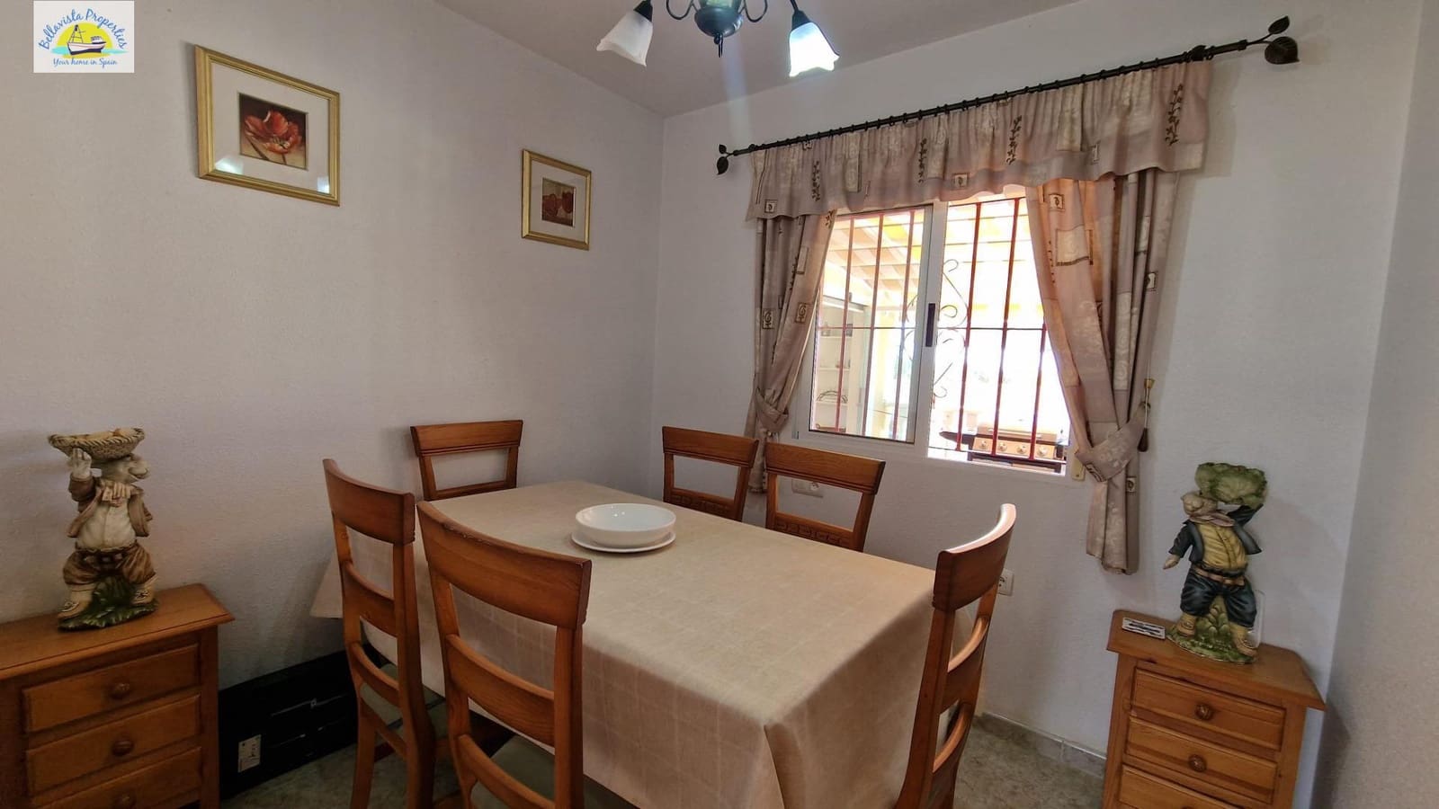 4 soveværelse Villa til salg i Alamillo med swimmingpool - € 365.000 (Ref: 8509599)