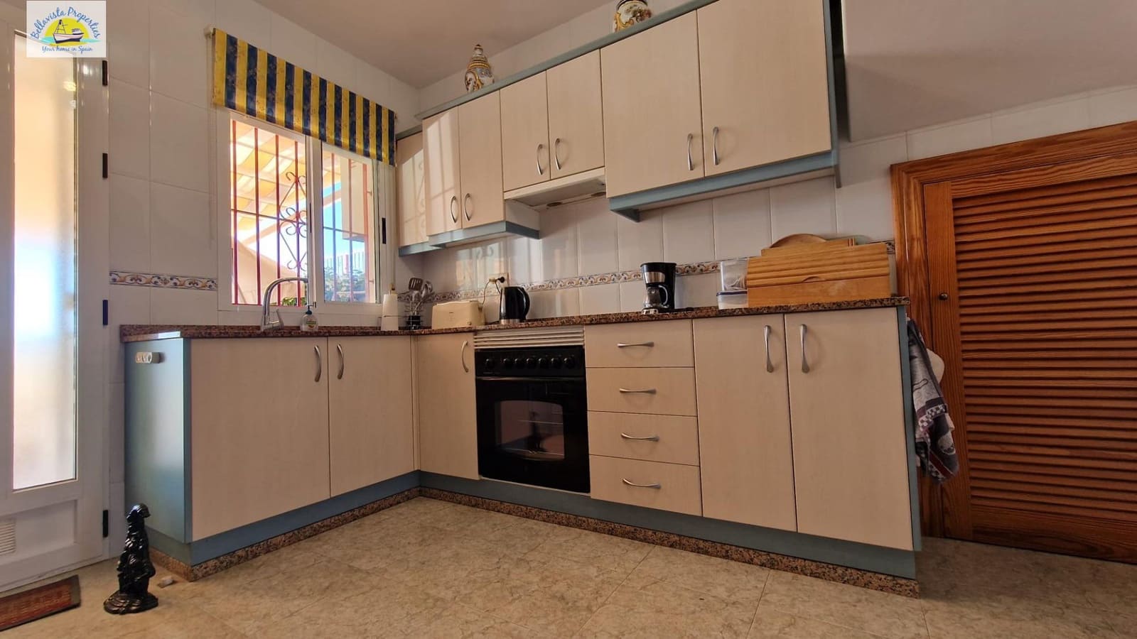 4 soveværelse Villa til salg i Alamillo med swimmingpool - € 365.000 (Ref: 8509599)