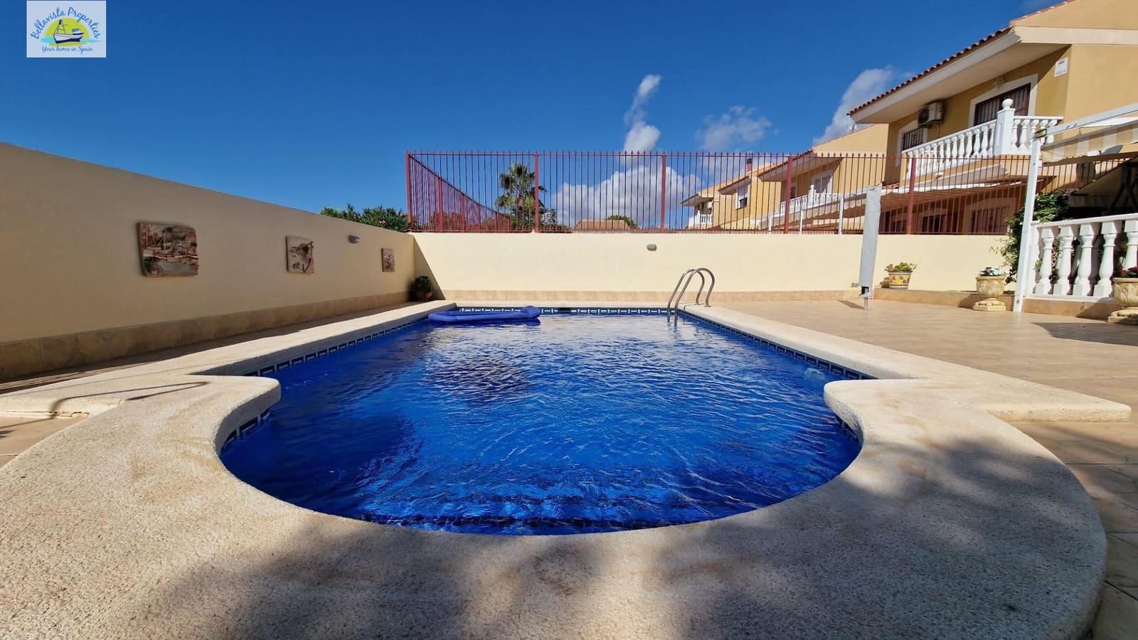 4 soveværelse Villa til salg i Alamillo med swimmingpool - € 365.000 (Ref: 8509599)