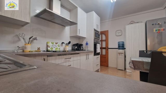 4 soveværelse Lejlighed til salg i Puerto de Mazarron, Mazarrón med garage - € 250.000 (Ref: 8527761)