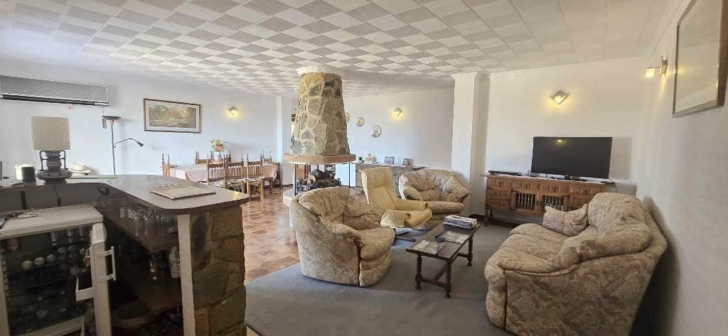 4 quarto Moradia para venda em Isla Plana com piscina garagem - 399 000 € (Ref: 8601601)