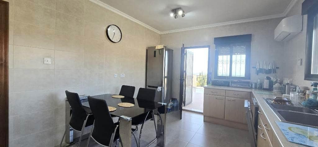 4 quarto Moradia para venda em Isla Plana com piscina garagem - 399 000 € (Ref: 8601601)