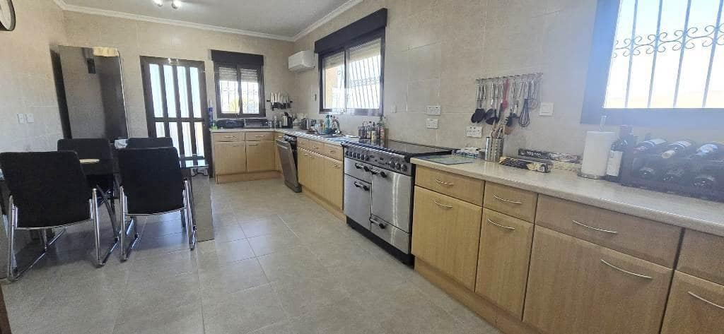 4 quarto Moradia para venda em Isla Plana com piscina garagem - 399 000 € (Ref: 8601601)