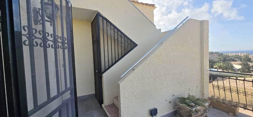 4 quarto Moradia para venda em Isla Plana com piscina garagem - 399 000 € (Ref: 8601601)