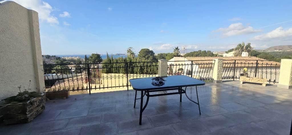 4 quarto Moradia para venda em Isla Plana com piscina garagem - 399 000 € (Ref: 8601601)