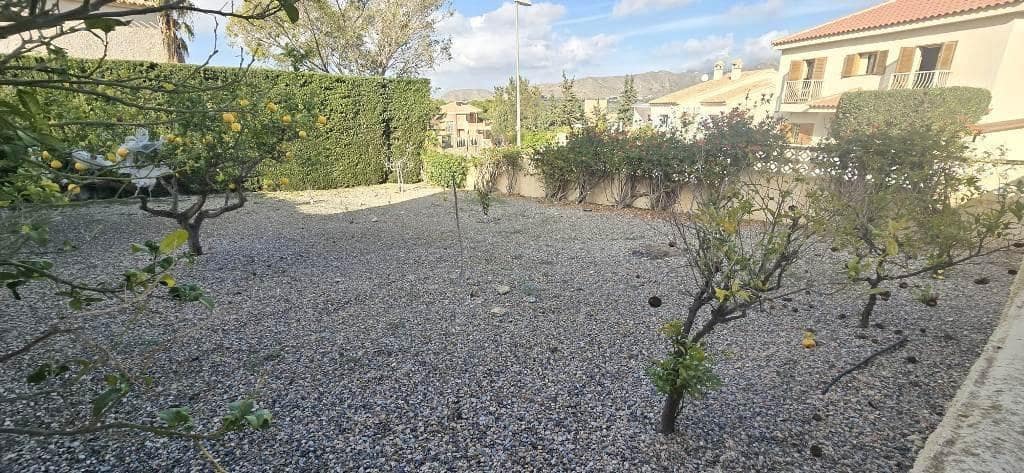 4 quarto Moradia para venda em Isla Plana com piscina garagem - 399 000 € (Ref: 8601601)