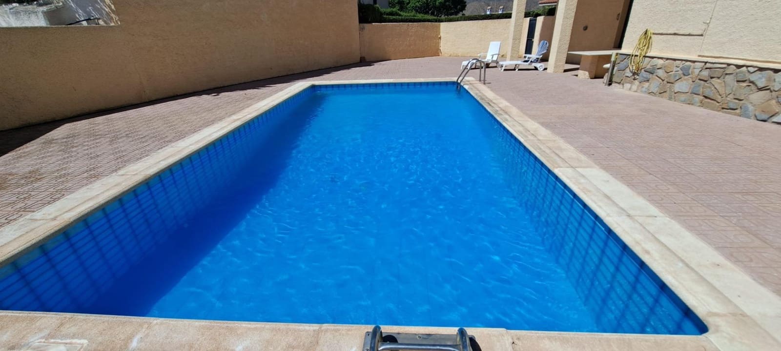 4 quarto Moradia para venda em Isla Plana com piscina garagem - 399 000 € (Ref: 8601601)