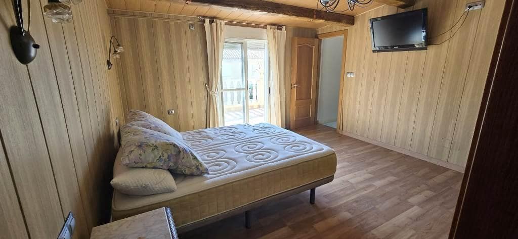 5 bedroom Villa for sale in Alamillo with pool - € 395,000 (Ref: 8802067)