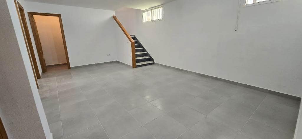 5 bedroom Villa for sale in Alamillo with pool - € 395,000 (Ref: 8802067)