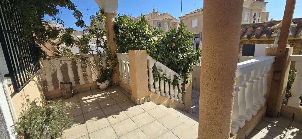 5 bedroom Villa for sale in Alamillo with pool - € 395,000 (Ref: 8802067)